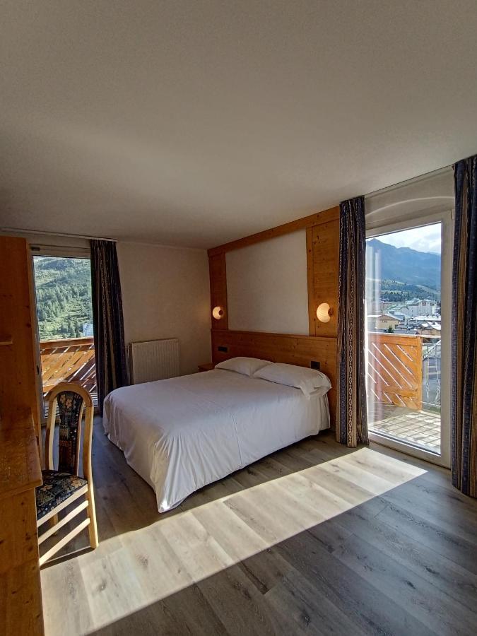 Hotel Cielo Blu Пассо-дель-Тонале Экстерьер фото