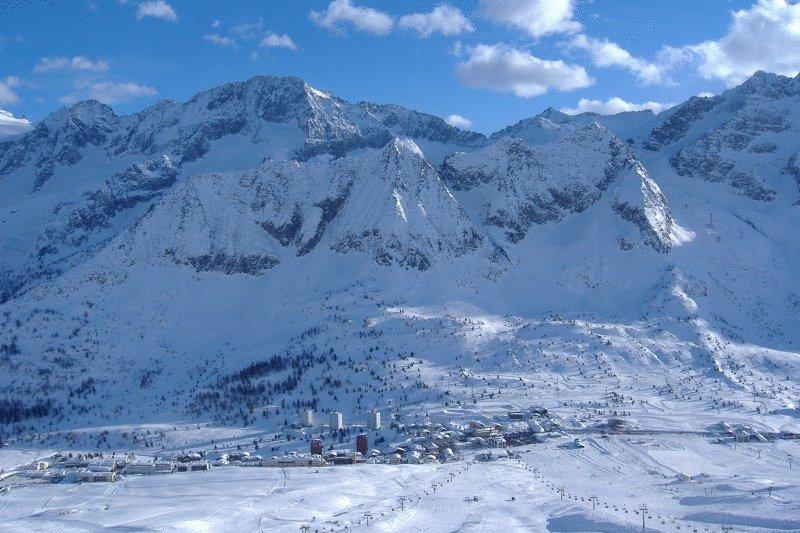 Hotel Cielo Blu Пассо-дель-Тонале Экстерьер фото